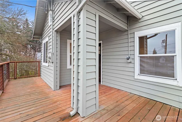 $524,999 | 1241 Northwest Couch Street, Camas, WA 98607