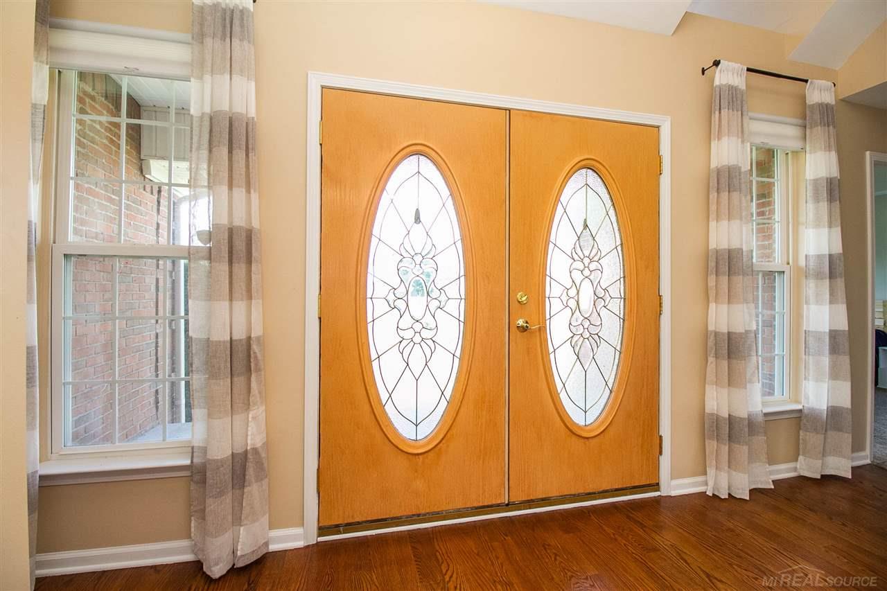 9155 Division Road Casco, MI 48064 - Photo 4 of 52