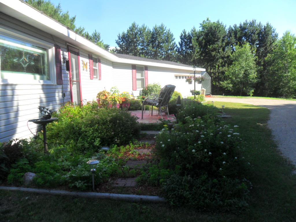 8038 30 3/4 Road Cadillac, MI 49601 - Photo 18 of 25 1819958-17.JPG
