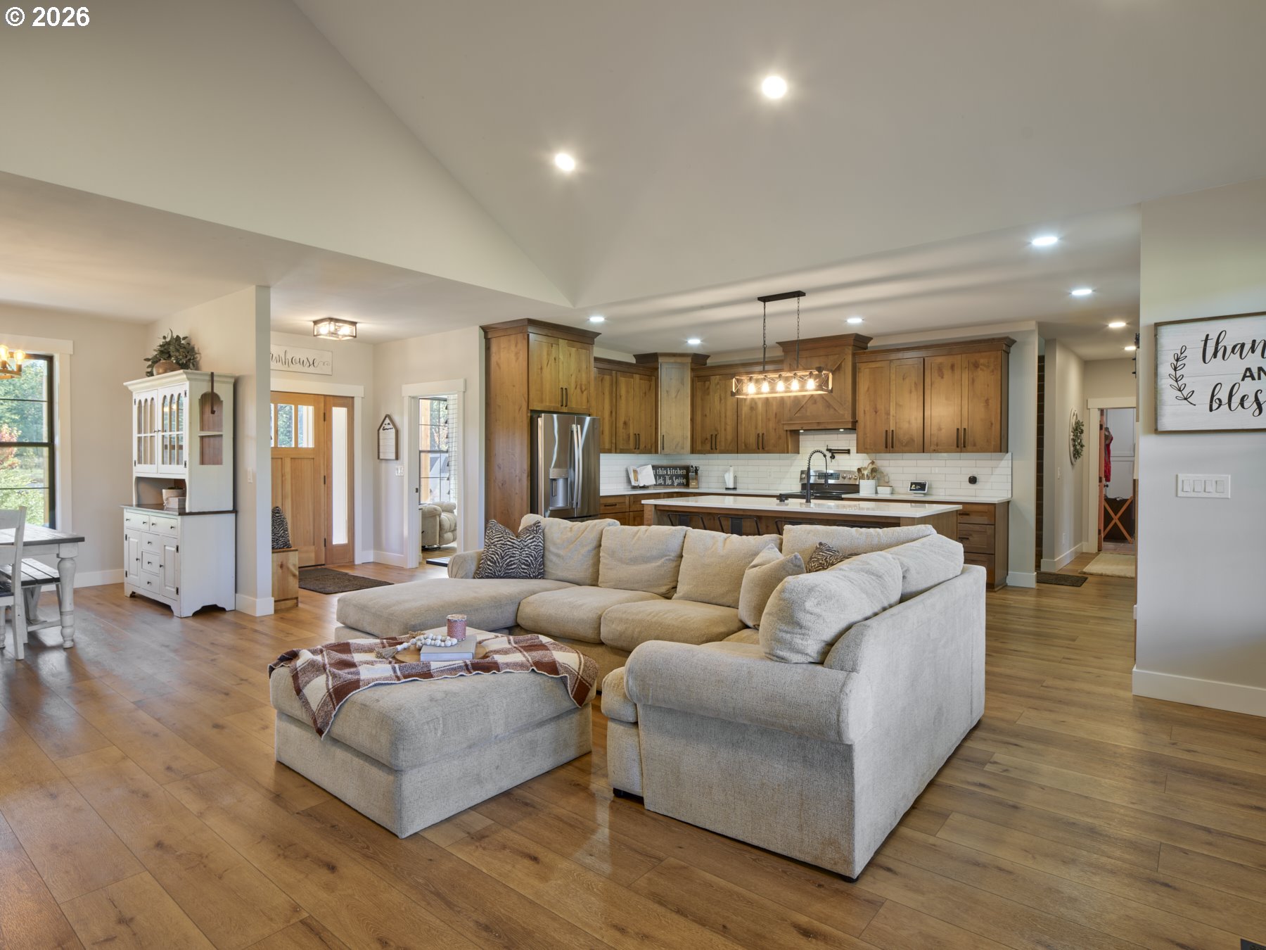 422 Park Road Winlock, WA 98596 - Photo 11 of 48 Living Room