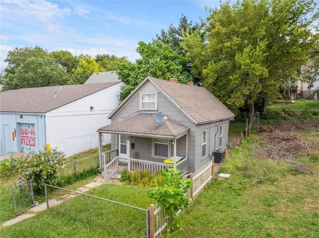 $160,000 | 2907 Jarboe Street, Kansas City, MO 64108