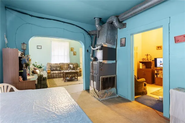 $160,000 | 2907 Jarboe Street, Kansas City, MO 64108