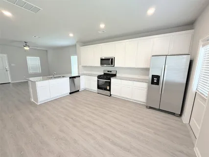 $259,900 | 2026 Kansas Street, La Marque, TX 77568
