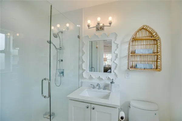 a view of a lake in middle of a city