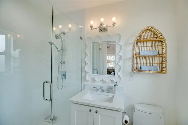 a view of a lake in middle of a city