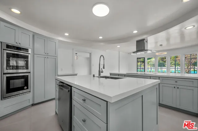 $21,990 | 17606 Camino De Yatasto, Pacific Palisades, CA 90272