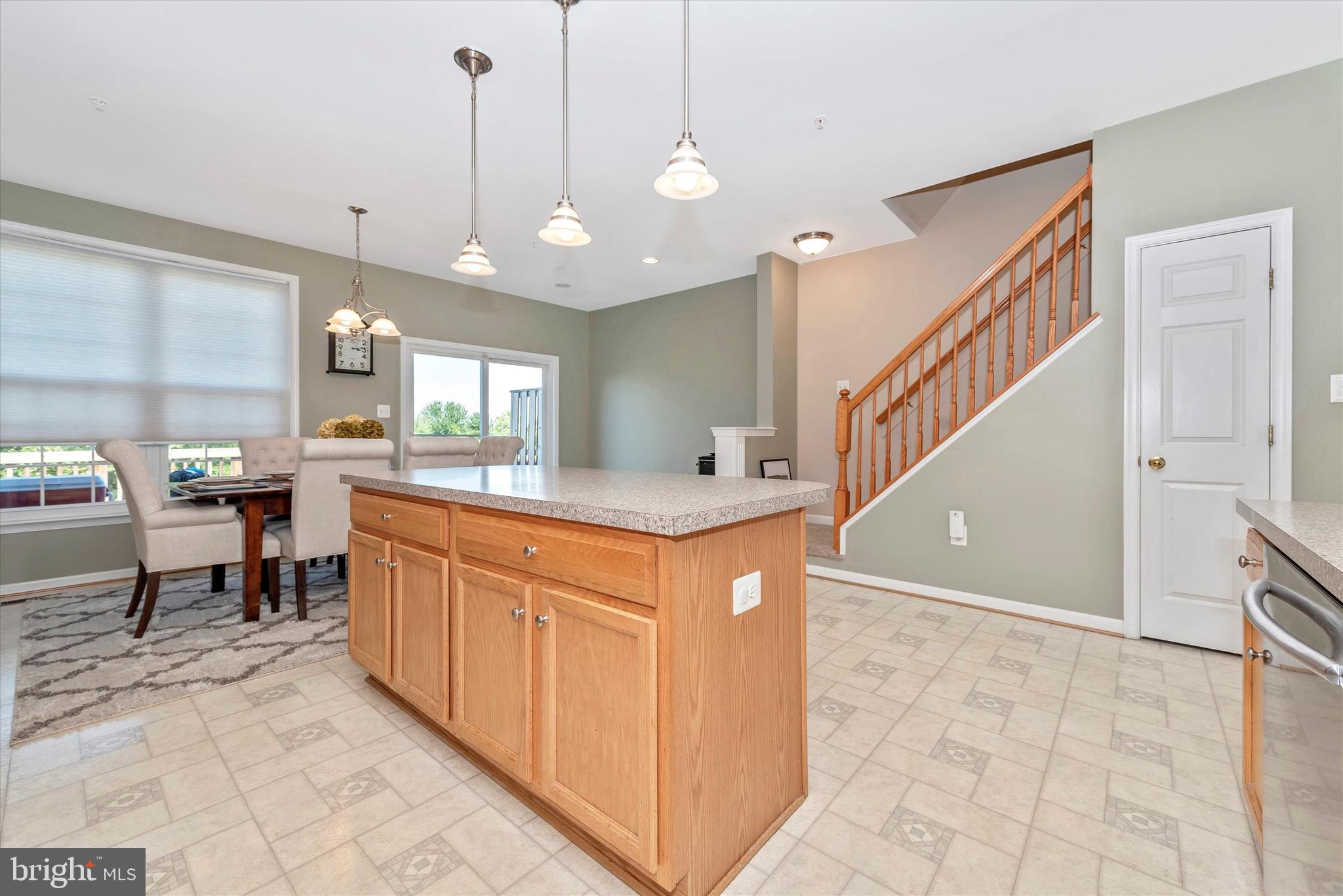 202 Timber View Court Frederick, MD 21702 - Photo 11 of 31 A great kitchen to entertain in.