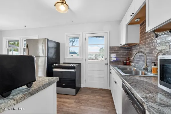 $225,000 | 914 Greenfield Heights Boulevard, Havelock, NC 28532