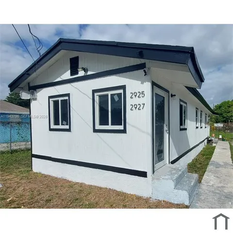 a house view with a outdoor space