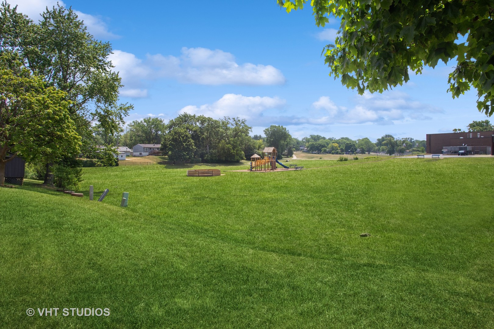 7 Windsor Court Streamwood, IL 60107 - Photo 21 of 22 a view of an outdoor space and a yard