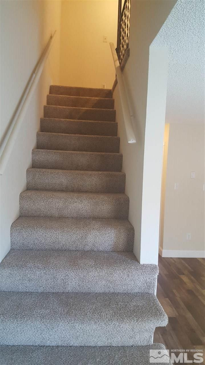 409 Smithridge Drive Reno, NV 89502 - Photo 4 of 13 Photo 4