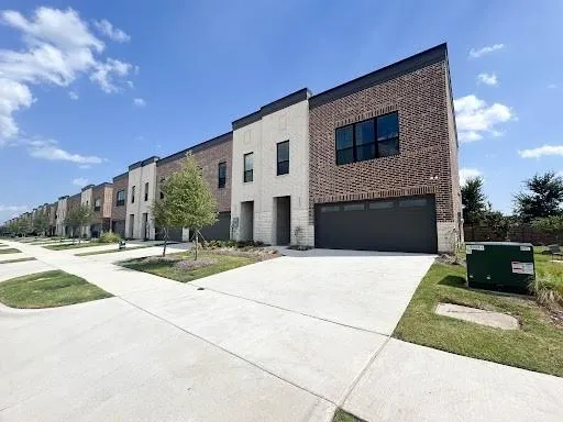 $2,400 | 2863 Amelia Lane, Waxahachie, TX 75165