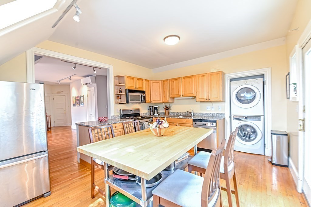 34 Victoria Street, Unit 3 Somerville, MA 02144 - Photo 4 of 18