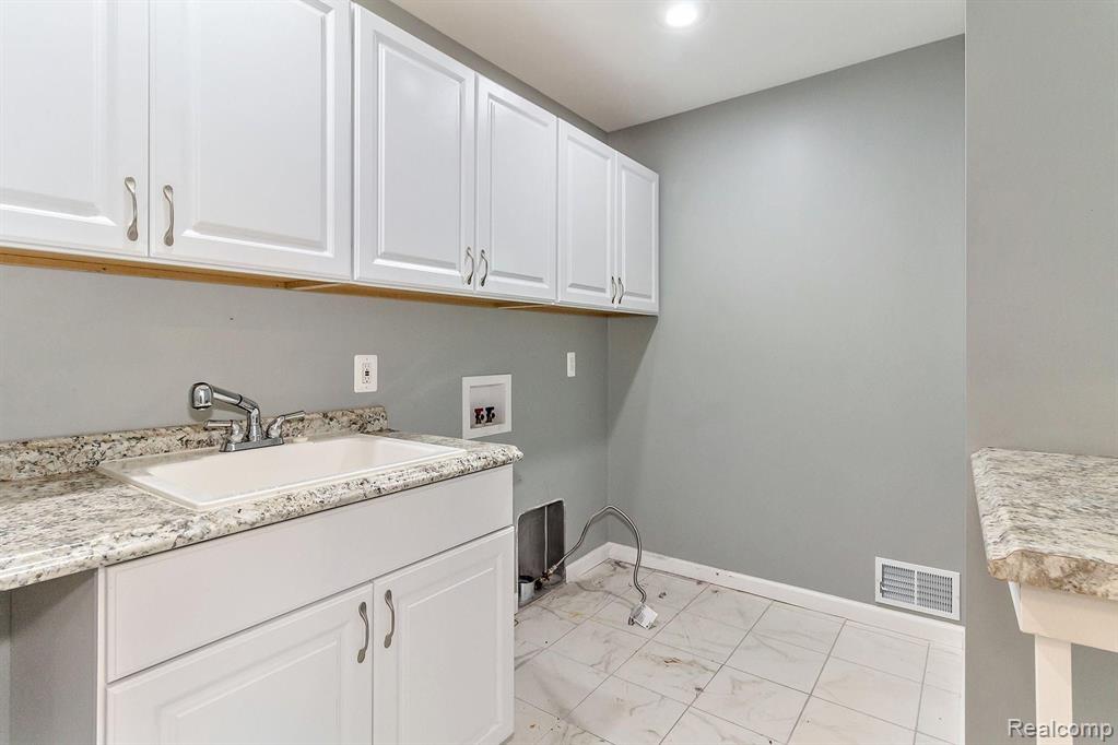 5150 Reds Way Howell, MI 48855 - Photo 23 of 29