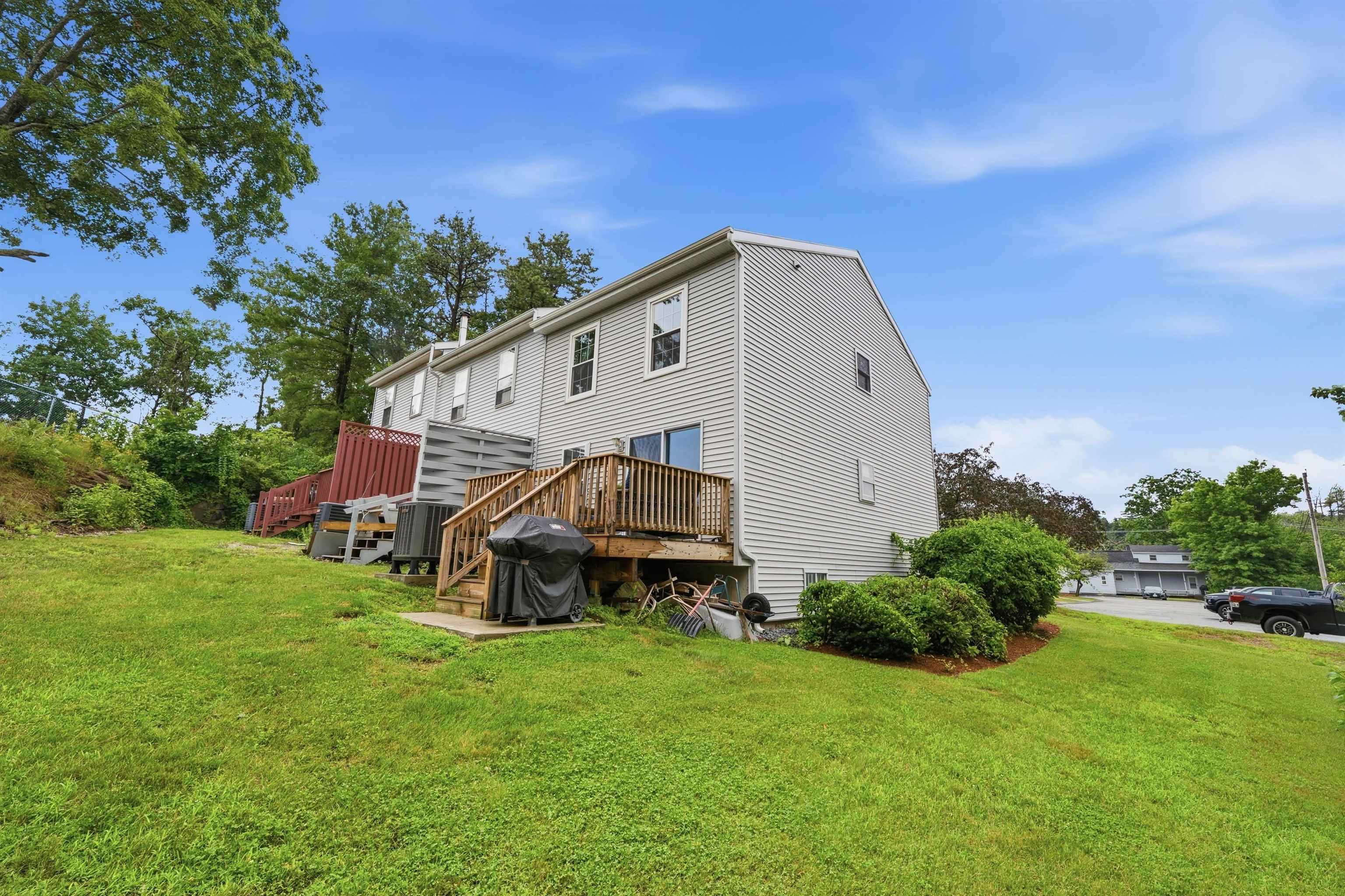 107 Franklin St Extension, Unit 8 Derry, NH 03038 - Photo 38 of 45