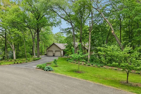 $589,000 | 355 Maple Heights Road, Medina, WI 53559