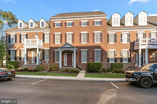 $1,287,000 | 106 Hicks Alley, Newtown, PA 18940