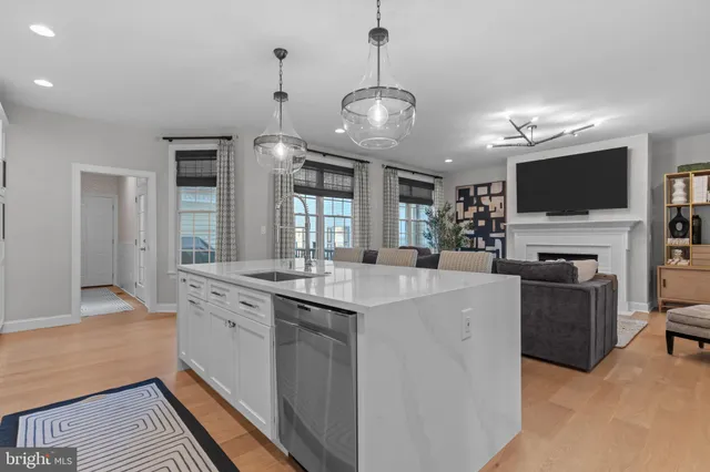 $1,287,000 | 106 Hicks Alley, Newtown, PA 18940