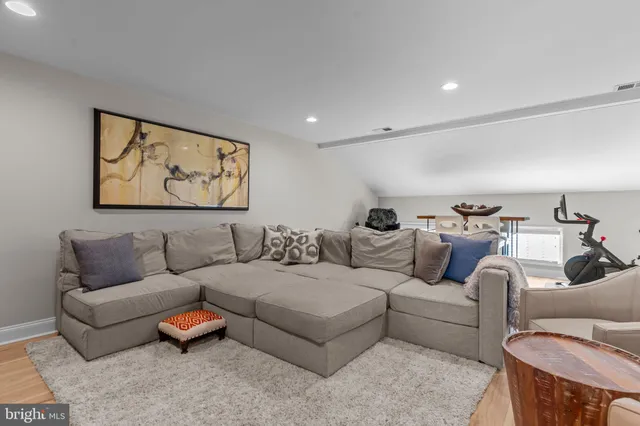 $1,287,000 | 106 Hicks Alley, Newtown, PA 18940