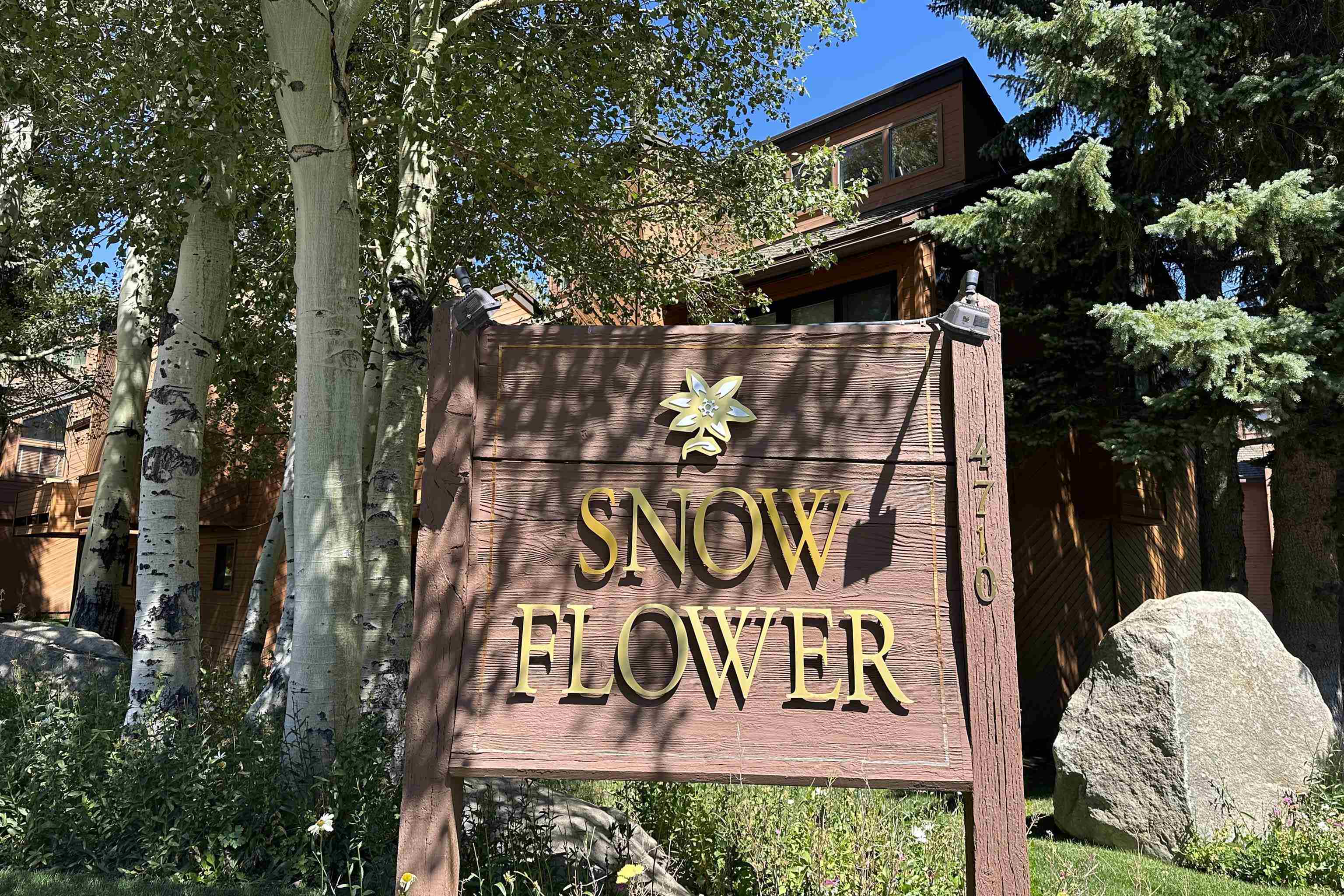 4710 Minaret Road, Unit 22 Mammoth Lakes, CA 93546 - Photo 32 of 32 Gallery Image 32
