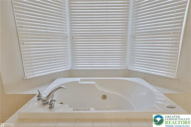 $395,000 | 1610 Sculac Road, Bethlehem, PA 18020