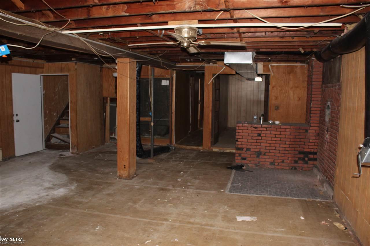 22717 Armada Center Road Armada, MI 48005 - Photo 16 of 19 31339807-15.JPG