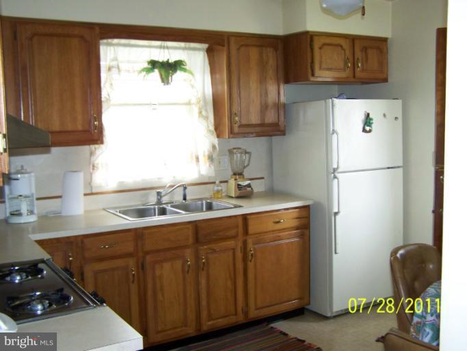 1524 Neighbors Avenue Rosedale, MD 21237 - Photo 16 of 23 Kitchen