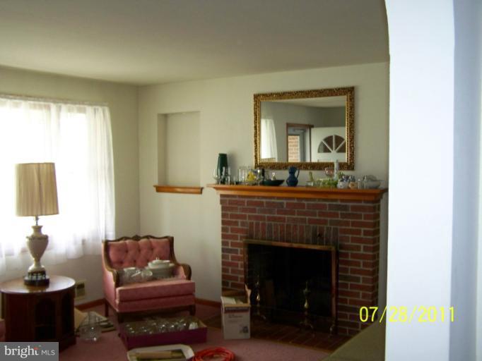 1524 Neighbors Avenue Rosedale, MD 21237 - Photo 21 of 23 Living Room