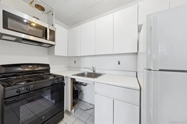 $499,000 | 97-12 63rd Drive, Unit 10D | Rego Park