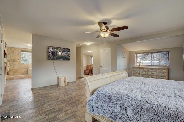 3453 Lakeview Drive Pine, AZ 85544 - Photo 15 of 37 main bedroom upstairs