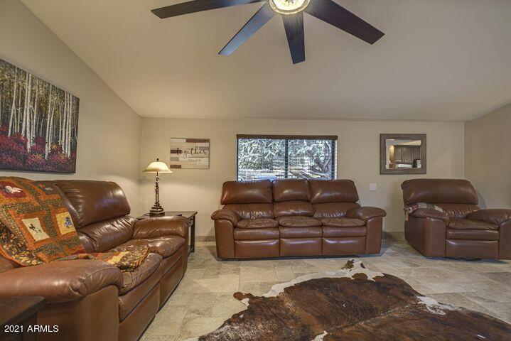 3453 Lakeview Drive Pine, AZ 85544 - Photo 9 of 37 IMG_10 living room