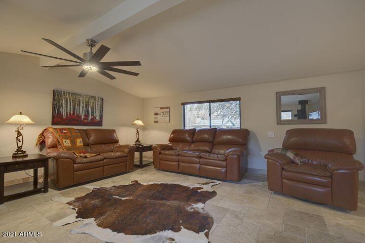 3453 Lakeview Drive Pine, AZ 85544 - Photo 10 of 37 IMG_11 living room