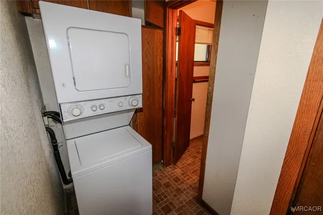 $1,500 | 1096 Menlo Drive, Big Bear Lake, CA 92315