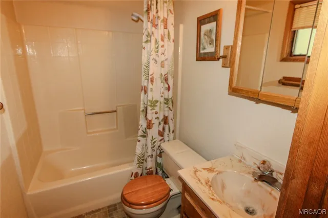 $1,500 | 1096 Menlo Drive, Big Bear Lake, CA 92315