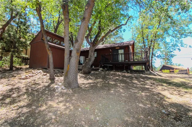 $1,500 | 1096 Menlo Drive, Big Bear Lake, CA 92315