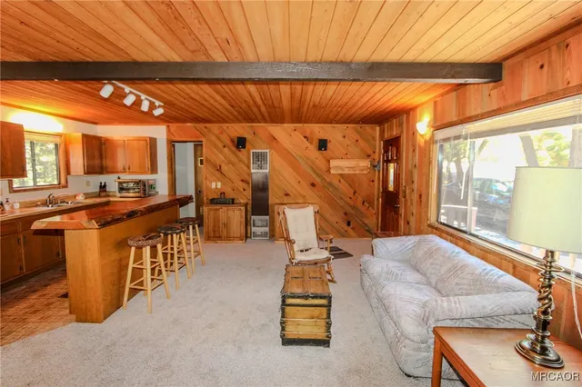 $1,500 | 1096 Menlo Drive, Big Bear Lake, CA 92315
