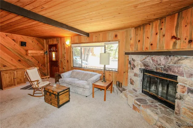 $1,500 | 1096 Menlo Drive, Big Bear Lake, CA 92315