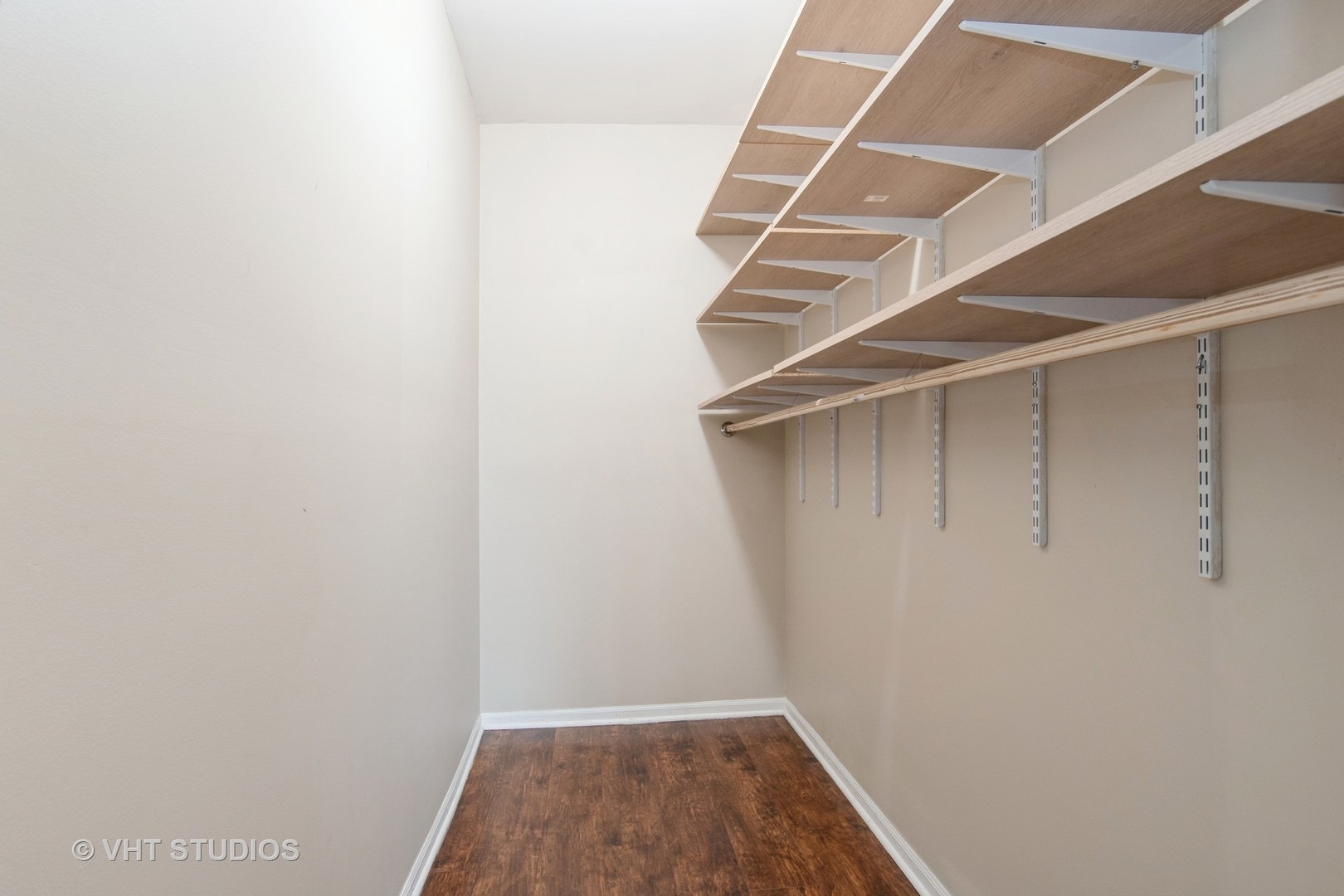 1007 Sheridan Circle Naperville, IL 60563 - Photo 14 of 22