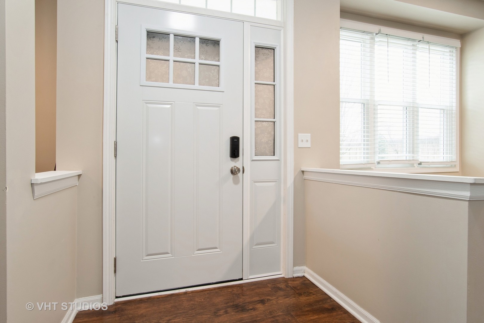 1007 Sheridan Circle Naperville, IL 60563 - Photo 2 of 22