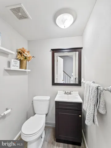 $299,999 | 3 Hewitt Lane, Sicklerville, NJ 08081