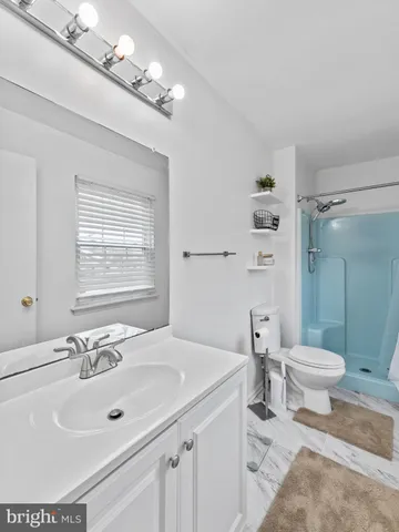 $299,999 | 3 Hewitt Lane, Sicklerville, NJ 08081