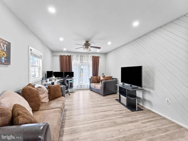 $299,999 | 3 Hewitt Lane, Sicklerville, NJ 08081