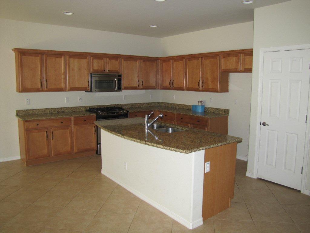 20762 West Ridge Road Buckeye, AZ 85396 - Photo 7 of 29 Kitchen