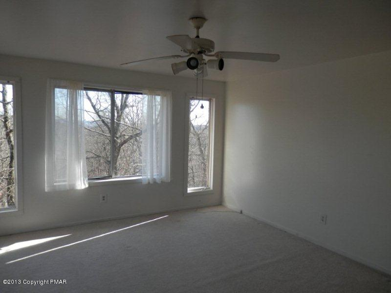 1103 Elgin Way Bushkill, PA 18324 - Photo 6 of 11 an empty room that has a window