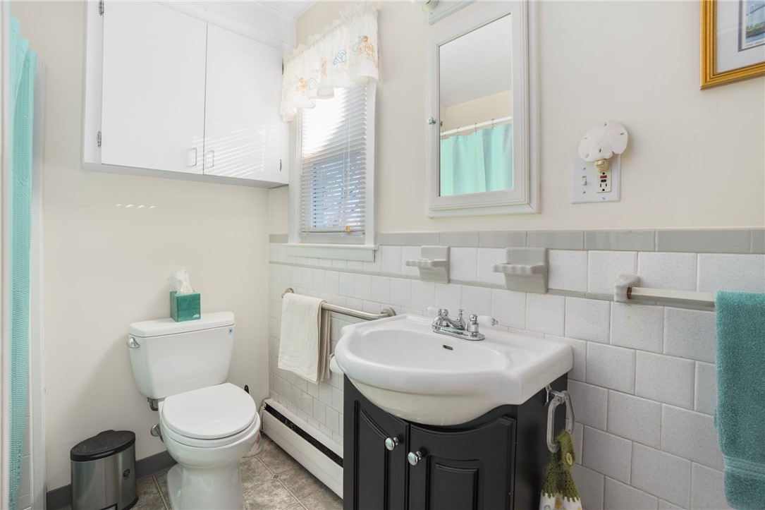 7 Restmere Terrace Middletown, RI 02842 - Photo 22 of 46 Main Bathroom on the Left Side