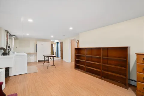 $900,000 | 7 Restmere Terrace, Middletown, RI 02842