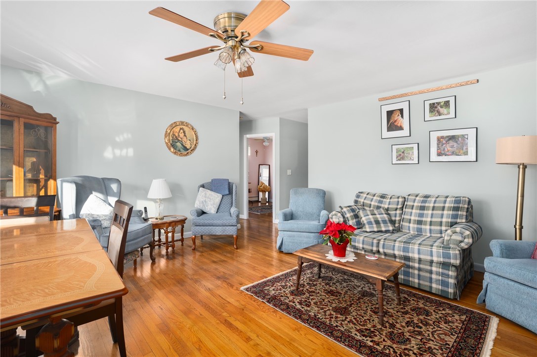 7 Restmere Terrace Middletown, RI 02842 - Photo 4 of 46