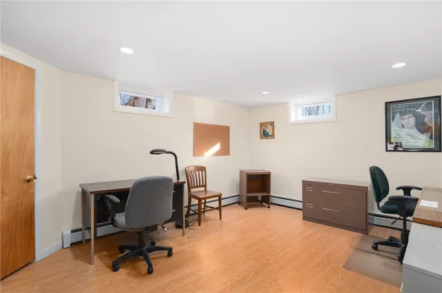 $900,000 | 7 Restmere Terrace, Middletown, RI 02842