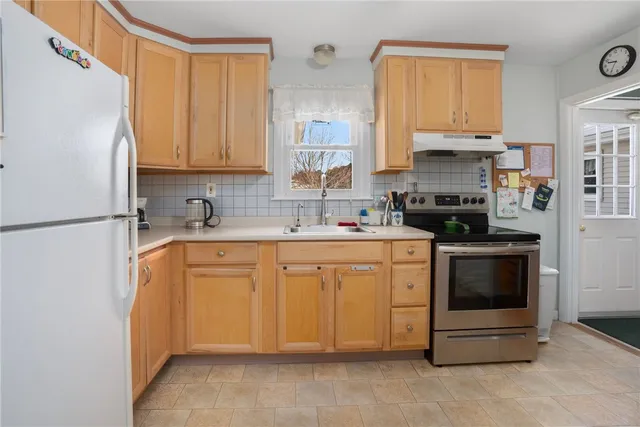 $900,000 | 7 Restmere Terrace, Middletown, RI 02842