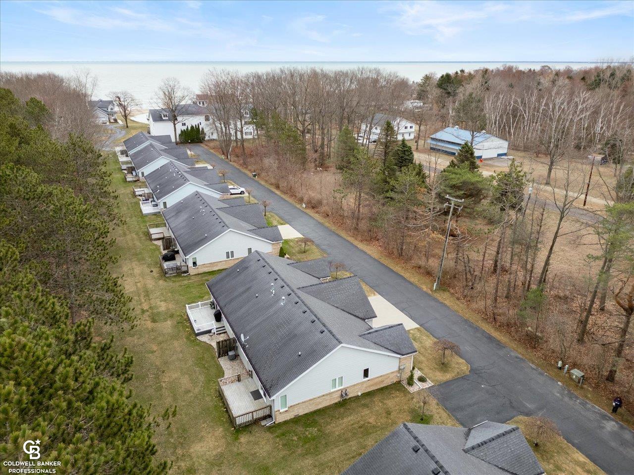 7262 Lakeshore Road Lakeport, MI 48059 - Photo 34 of 55